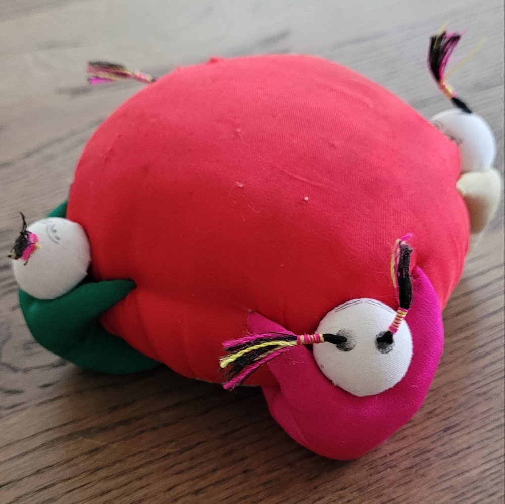 Vintage Oriental Silk Brocade Pin Cushion with Dolls - Picture 8 of 9